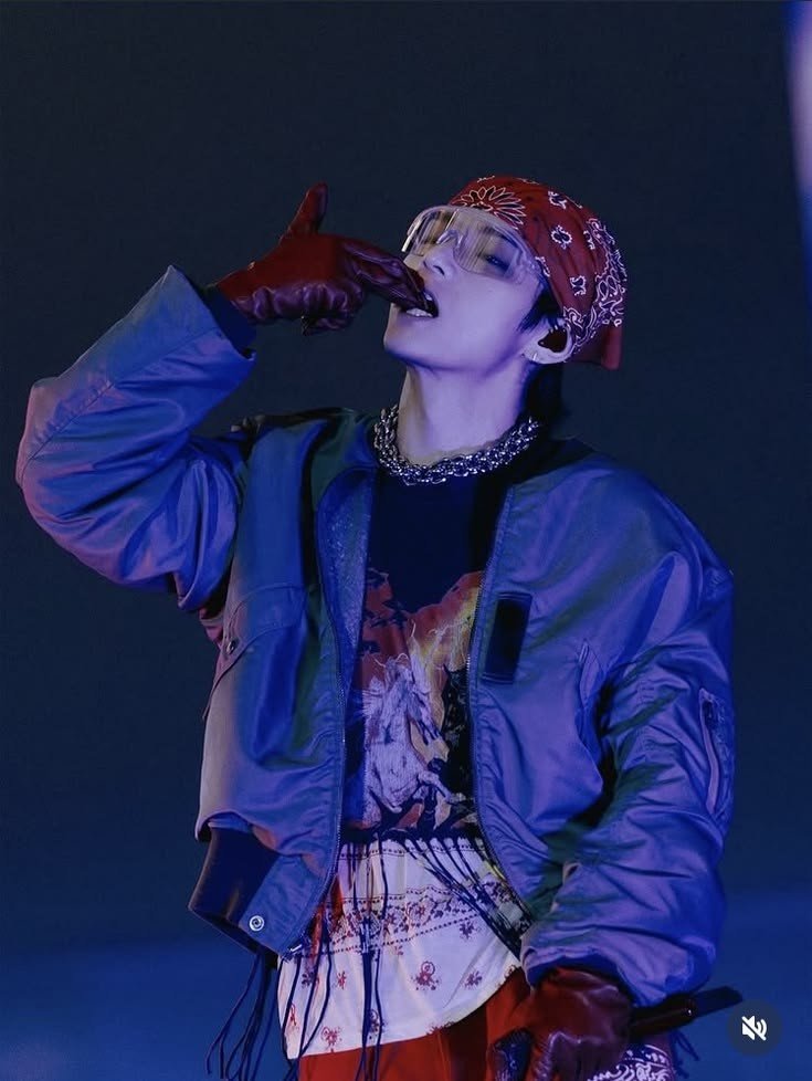 lachimots7's tweet photo. hii guys, since this is going to be my first concert, i spent the past month+ designing some items for the concert

i wanted to create something for ARMY to style their outfits and as a keepsake💜 so this first one is inspired by v's bandana looks from the tour 1 https://t.co/KLqrAq86iq