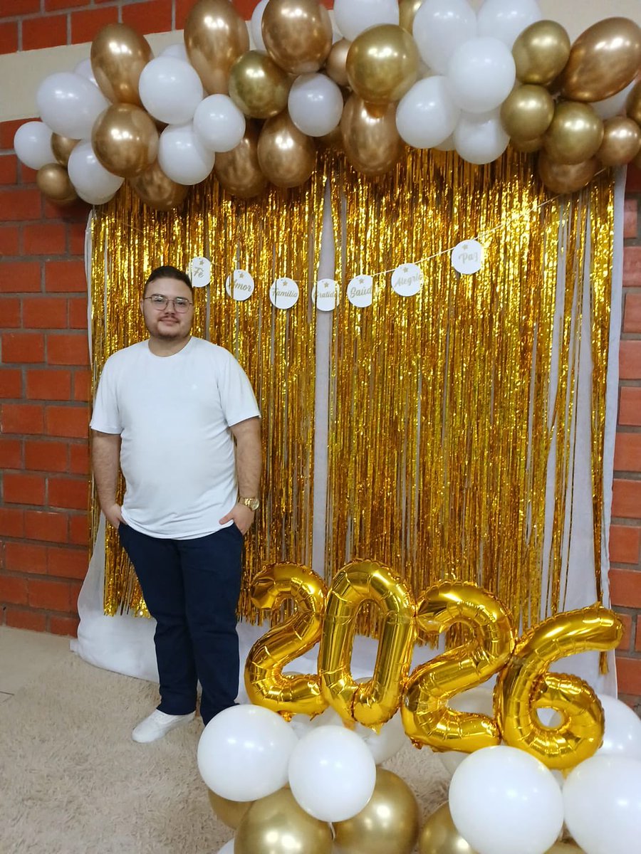 AzeredoVictor's tweet photo. Parabéns pra mim 23 +1 https://t.co/cYbQg8d5Lf