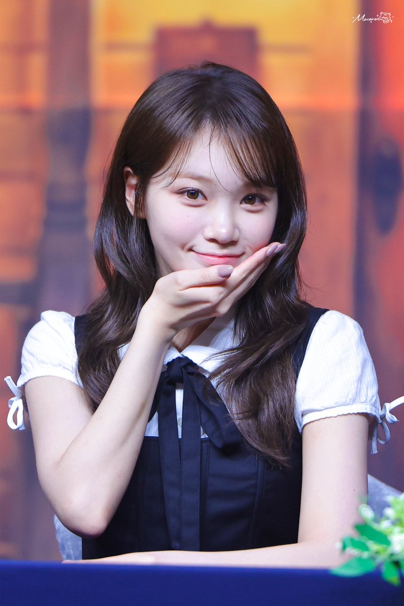 chaedamn11's tweet photo. Gentle Chaewon, happy birthday, live freely without pressure and enjoy every single day

TIME TO CELEBRATE CHAEWON
#TimeToChaelebrate
#여름의인트로_김채원 https://t.co/WsKTZ9bdCp