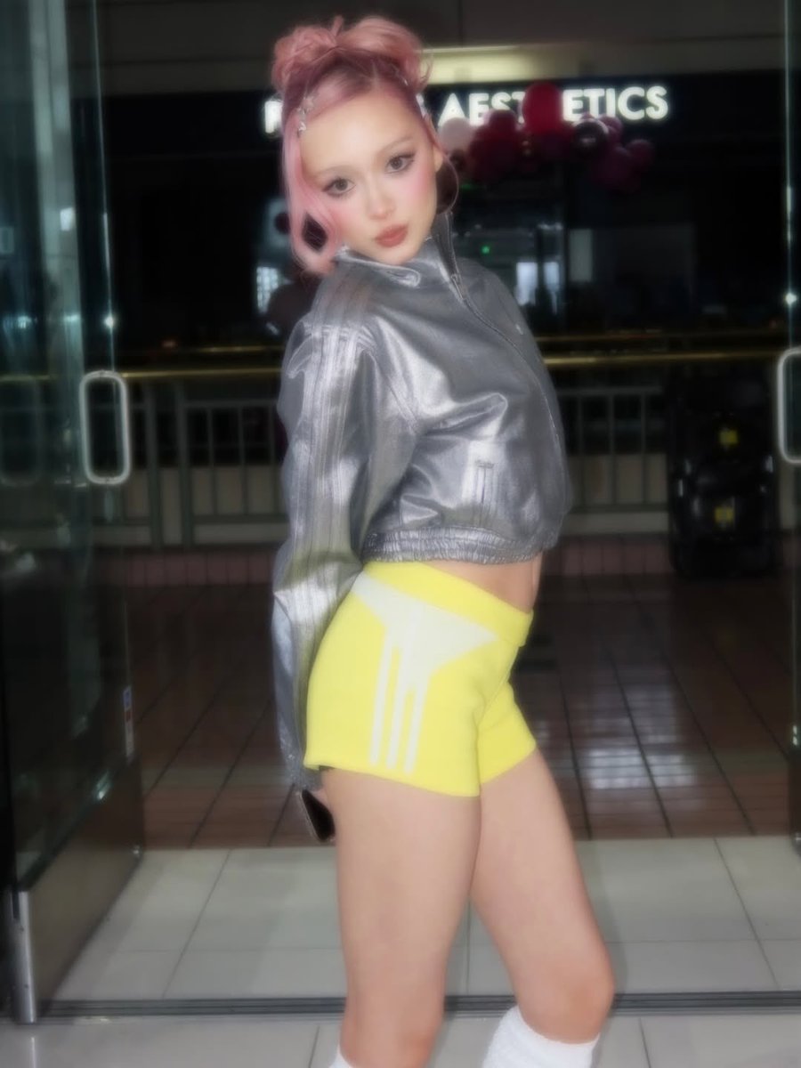 Eibeling's tweet photo. 𝚆𝚊𝚛𝚗𝚒𝚗𝚐: too much sporty princess energy in one post. Proceed with caution ˙⋆✮ https://t.co/LIm5PxSQHy