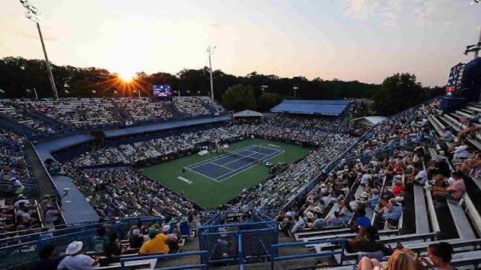 Lucho_Tennis's tweet photo. Salut les gars 🙌🏼

Bet disponible aujourd’hui ✅

On repart à Washington 🇺🇸 

Vous êtes chauds ? ❤️

#TeamParieur https://t.co/SYItjWIOn4