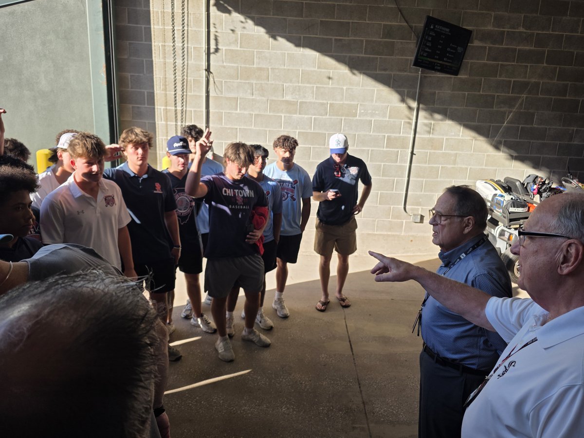 StRitaBaseball's tweet photo. Thank you to Jerry Reinsdorf and the @whitesox for the recognition before last night's walkoff win over the New York Yankees! #SRBaseball https://t.co/reFduTpgPj