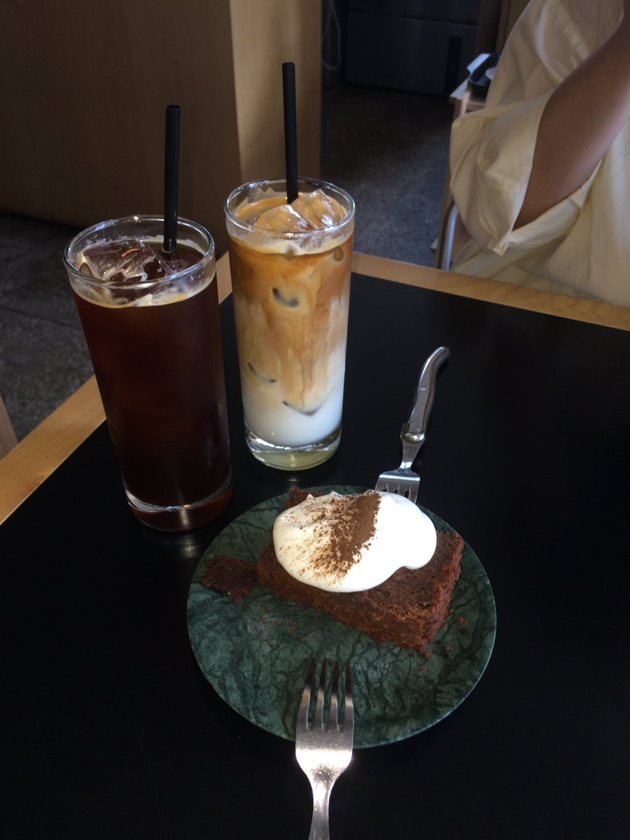 szzosoi's tweet photo. 우울모드 https://t.co/WVRJUBp0ri