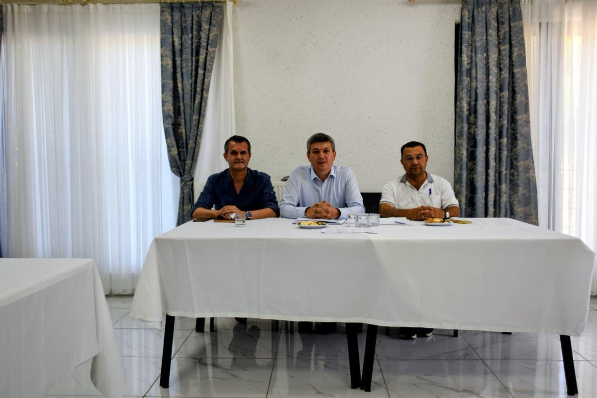 andirinmem's tweet photo. İlçe Milli Eğitim Müdürümüz Aykut TÜRKMEN başkanlığında, Şube Müdürlerimiz ve Okul İdarecilerimizle birlikte, Şehit Hakan Taşgıt Öğretmenevi ve ASO Toplantı Salonunda Eğitim Faaliyetleri  Değerlendirme ve Yeni Eğitim Öğretim Yılına Hazırlık Toplantısı yapılmıştır. https://t.co/cLkff10Atg