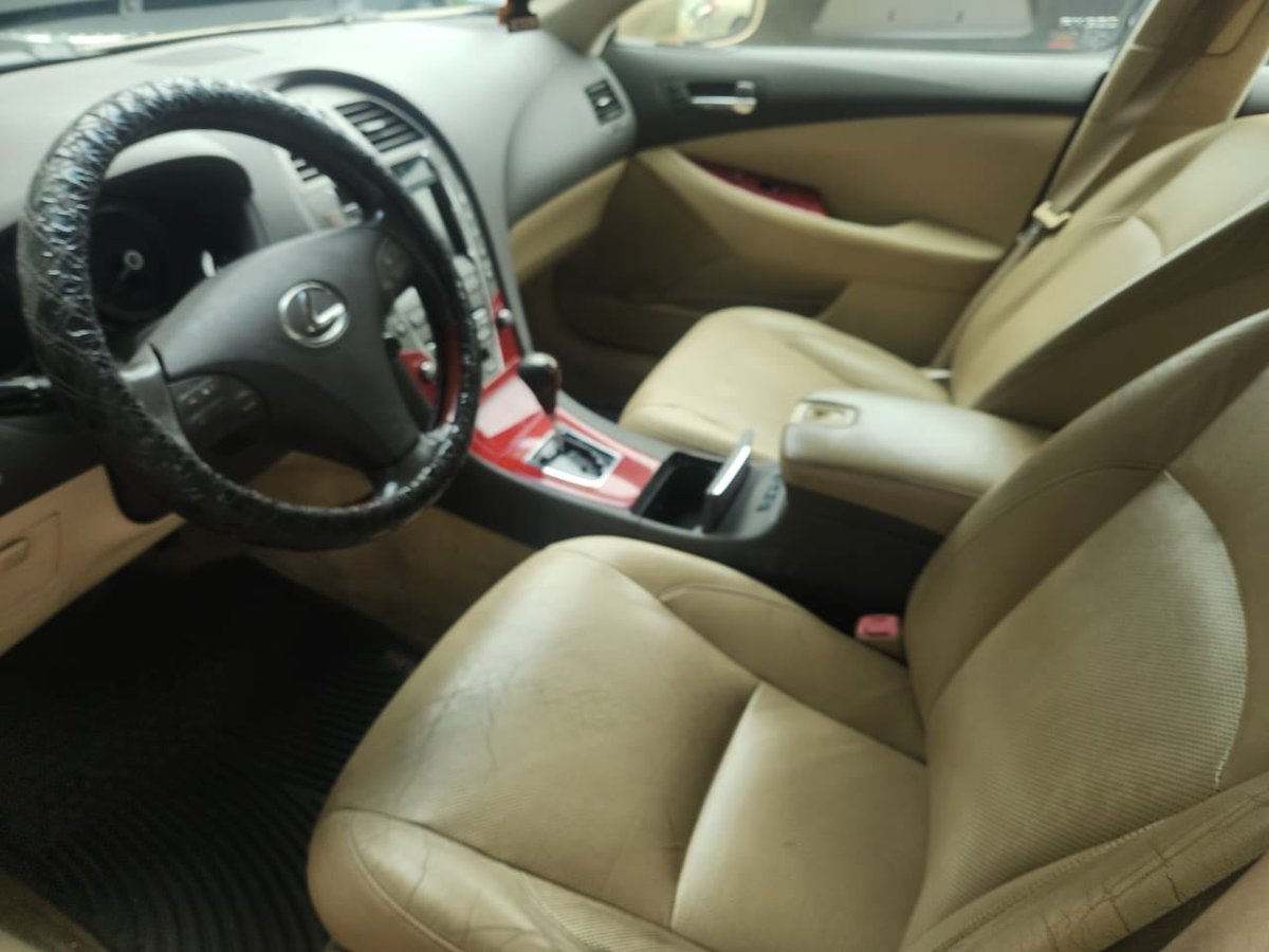 d_emmado's tweet photo. 🚗 FOR SALE – Lexus ES350(2009)
✅ Clean interior &amp; exterior
✅ Smooth engine
✅ A/C working perfectly
✅ Ready to drive
📍 Serious buyers only.
📩 DM me for price and more details. https://t.co/leqy9y7s82