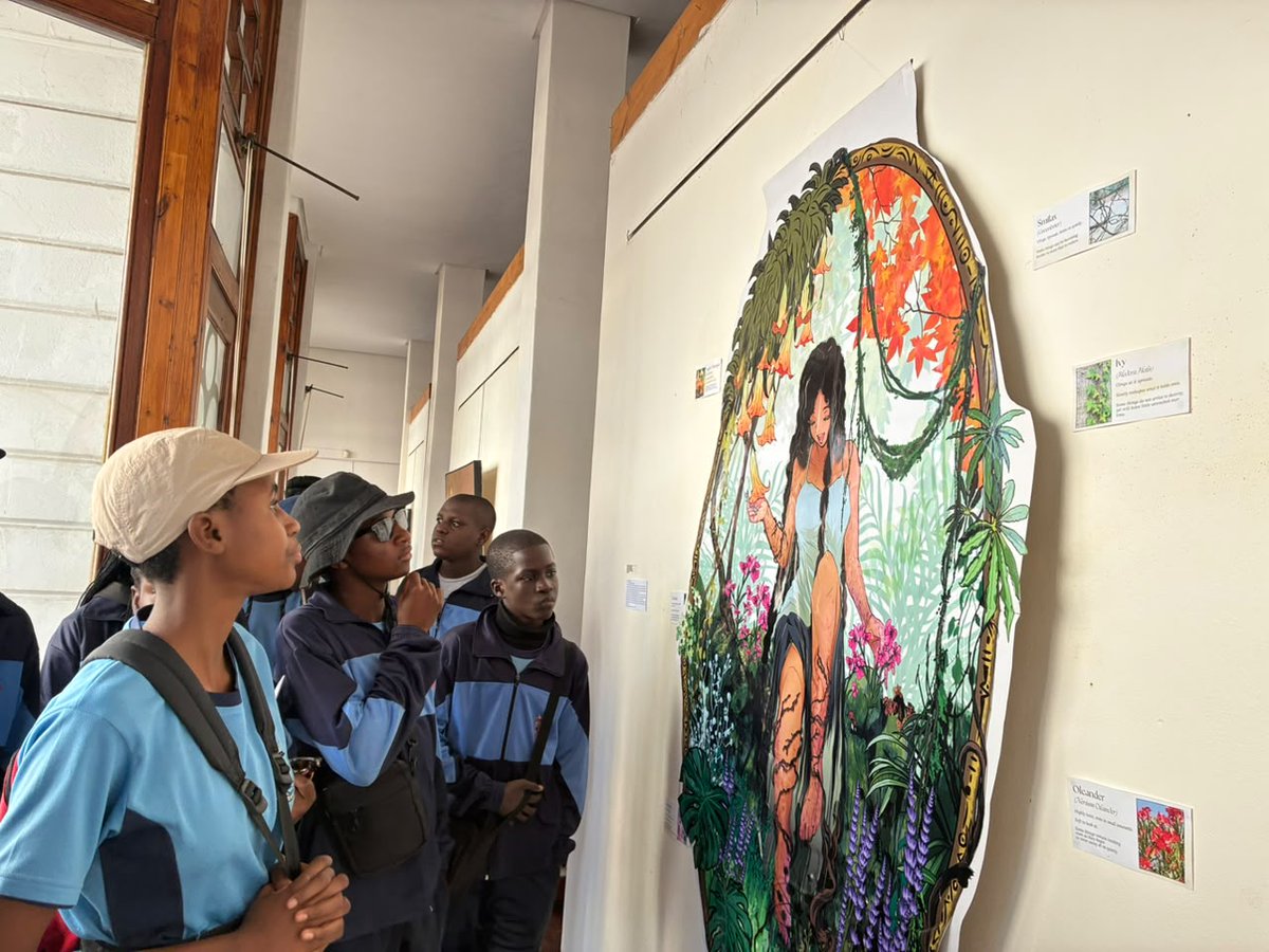 BYOgallery's tweet photo. Today, we had the pleasure of hosting #MkhosanaAdventistSchool from @CityofVicFalls for a guided tour of @BYOgallery. They interacted with our talented resident artists in their studios and explored the captivating exhibitions on display. 
#BYOgallery https://t.co/kaYobwDl30