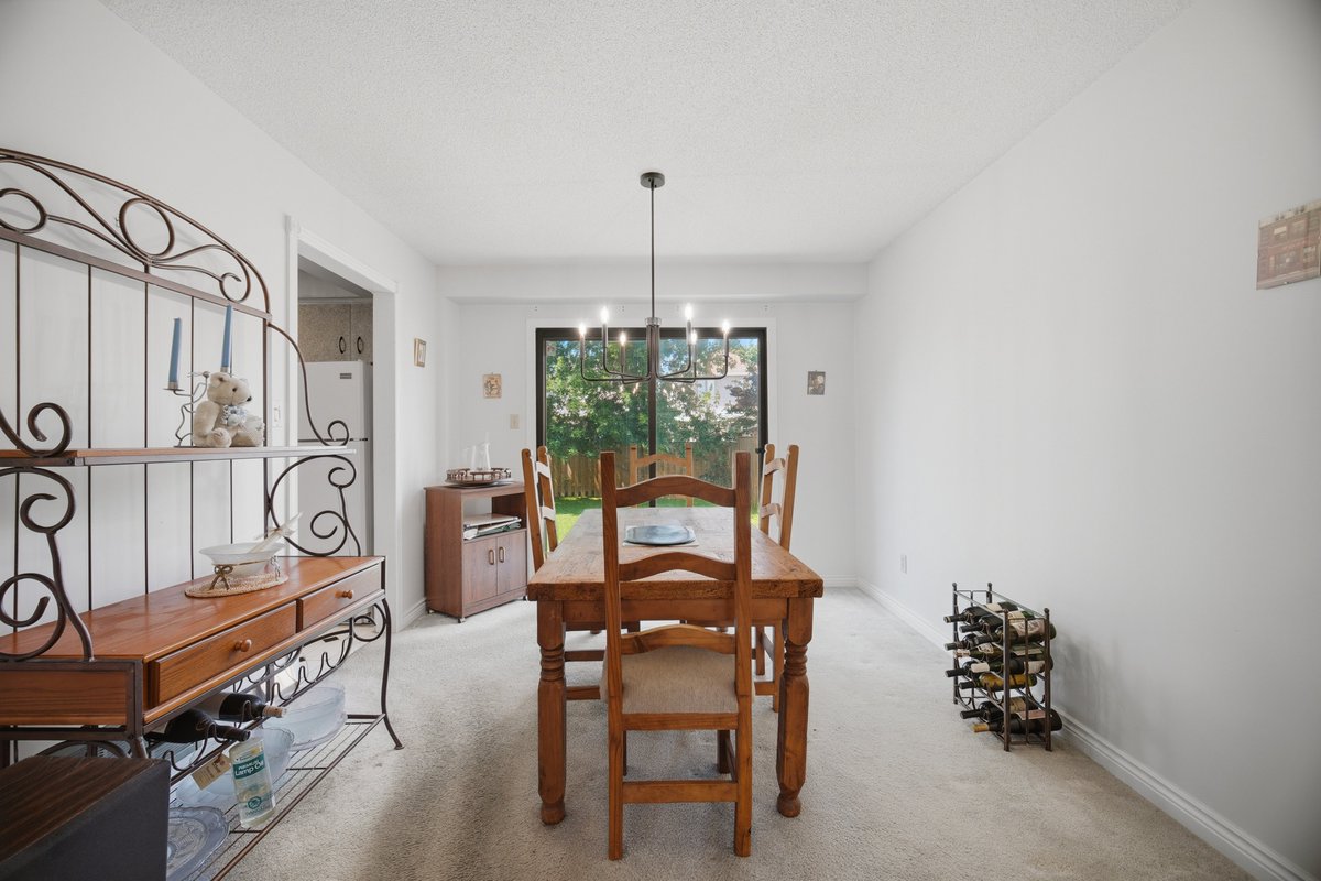 JeffBorgRealtor's tweet photo. For Sale - 3139 Camborne Crescent
Mississauga
Rare opportunity to own a detached home in sought after Lisgar at an exceptional entry point!
Lovingly owned for 27 years, this 3 bedroom, 2 bathroom brick home sits on a 121ft deep lot on a quiet crescent. 
https://t.co/KCz3G9mSTs https://t.co/fqmtaueWXI