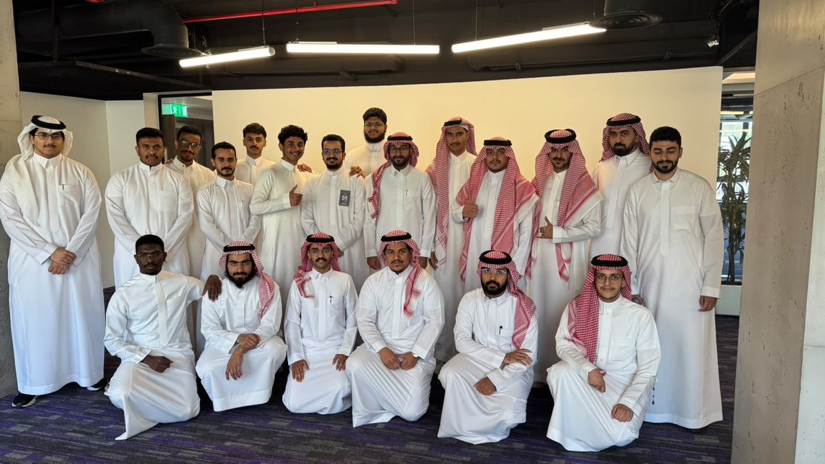 iuilurq's tweet photo. أتممت بحمد الله وفضله معسكر الأمن السيبراني في @TuwaiqAcademy رحلة مليئة بالتحديات، واليوم تنتهي محطة لنبدأ خطوة جديدة  في هذا المجال , جزيل الشكر لأكاديمية طويق، ولقائدها المهندس @Abdulaziz_Hmadi ولأستاذي @TDS_D11 على توجيهه ودعمه، ولزملائي 
شكراً لكم جميعا ، ايام لاتنسى🎓✨💜 https://t.co/u30cmXjMF3