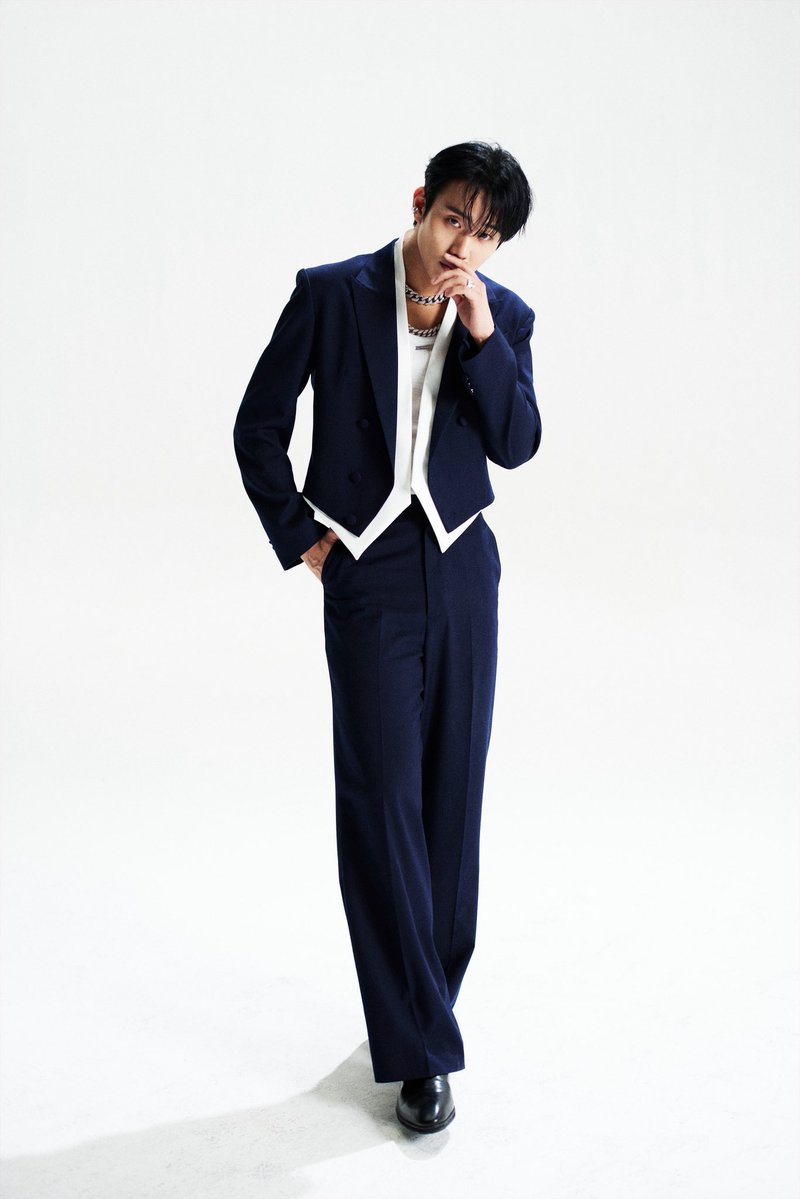 tiktkray's tweet photo. oh my golly gosh he looks so good. https://t.co/hOQmH6a9KQ