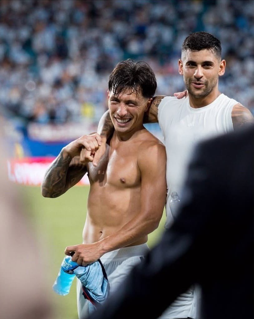 lichavibes's tweet photo. los días más felices siempre fueron, son y serán scalonistas https://t.co/6Vr5NgLQSz