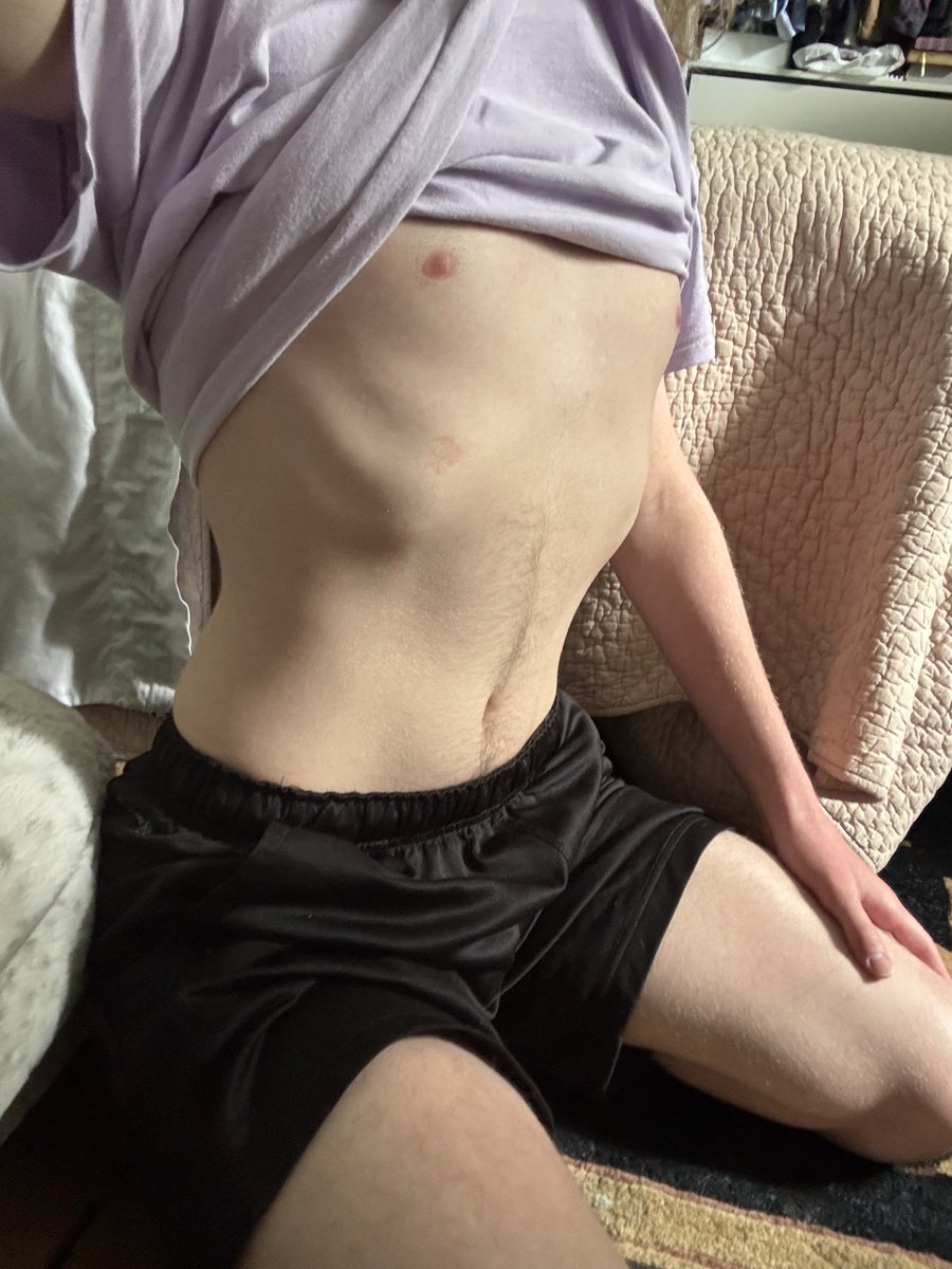 AsterLance's tweet photo. Might not be posting much today, starting that 1-2 month Minecraft phase with friends today, but hope you think this color looks good on me! :) https://t.co/tkHJh6dWZ3