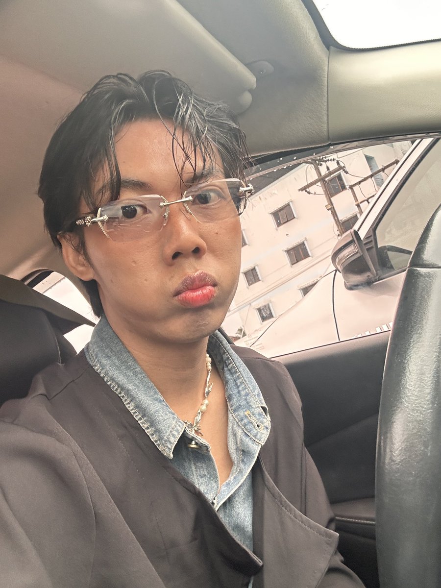 taowhuw's tweet photo. คือกลับมากรุงเทพแล้วเป็นไข้อะคิดดูเลิกงานแล้วคุยงานต่อถึงตี2ทุกวัน ชีวิตเลขา🫩🫠
#เทย์เลย์ไม่ใช่ทะเล https://t.co/Icgmkhpvvz
