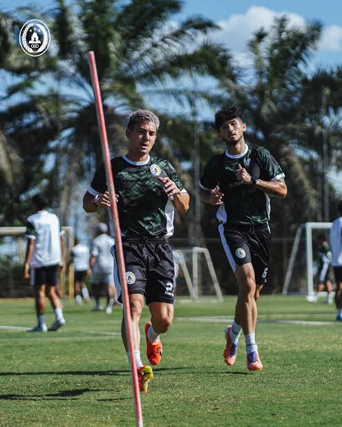 arifnrhdy's tweet photo. Jebul rame mergo Manajemen PSS Sleman nolak Adidas Indonesia njuk luwih milih selfapparel ScoreLab?? 

Gwendeng maksimal 😭🫵🏻 

Bali United lho dikei treatment Template 2026 dan Adidas Trefoil karo Adidas Indonesia kok Sleman bisa-bisane nolak 😭😭😭🫵🏻 https://t.co/8aS0x3l33H
