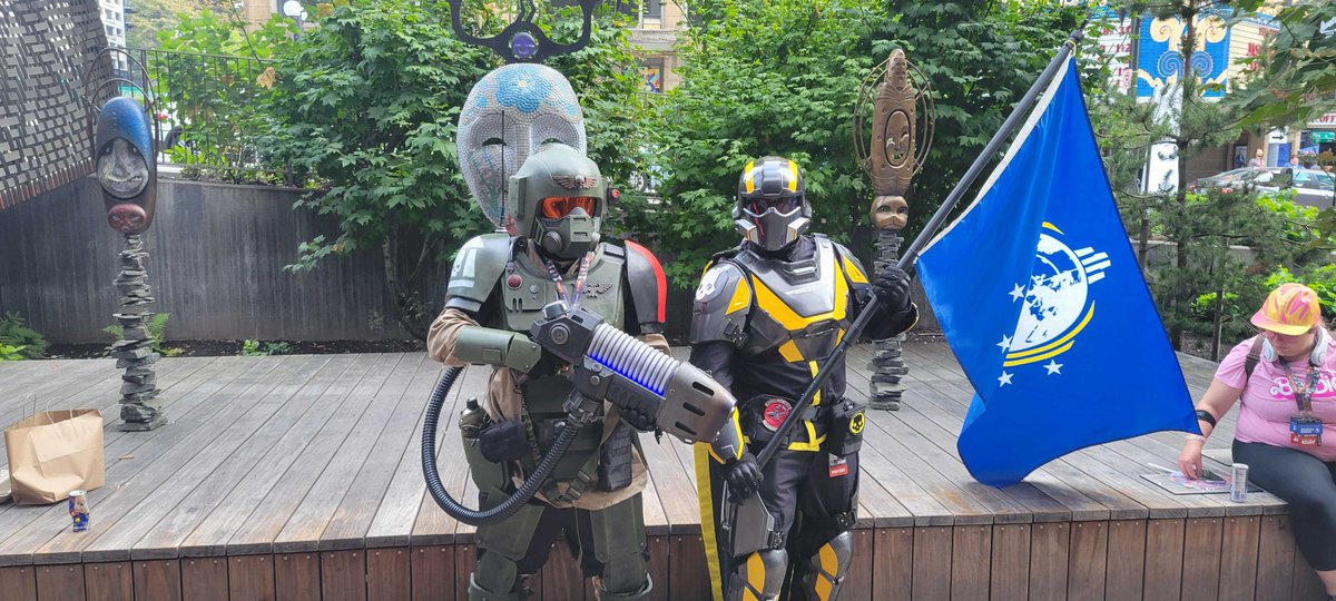 UpliftingPrimer's tweet photo. @helldivers2 Yknow funny this makes everyone who thought my costume at PAX was from Helldivers and shouted "For Super Earth!" when they saw me technically correct now. https://t.co/8pMRv7wt7R