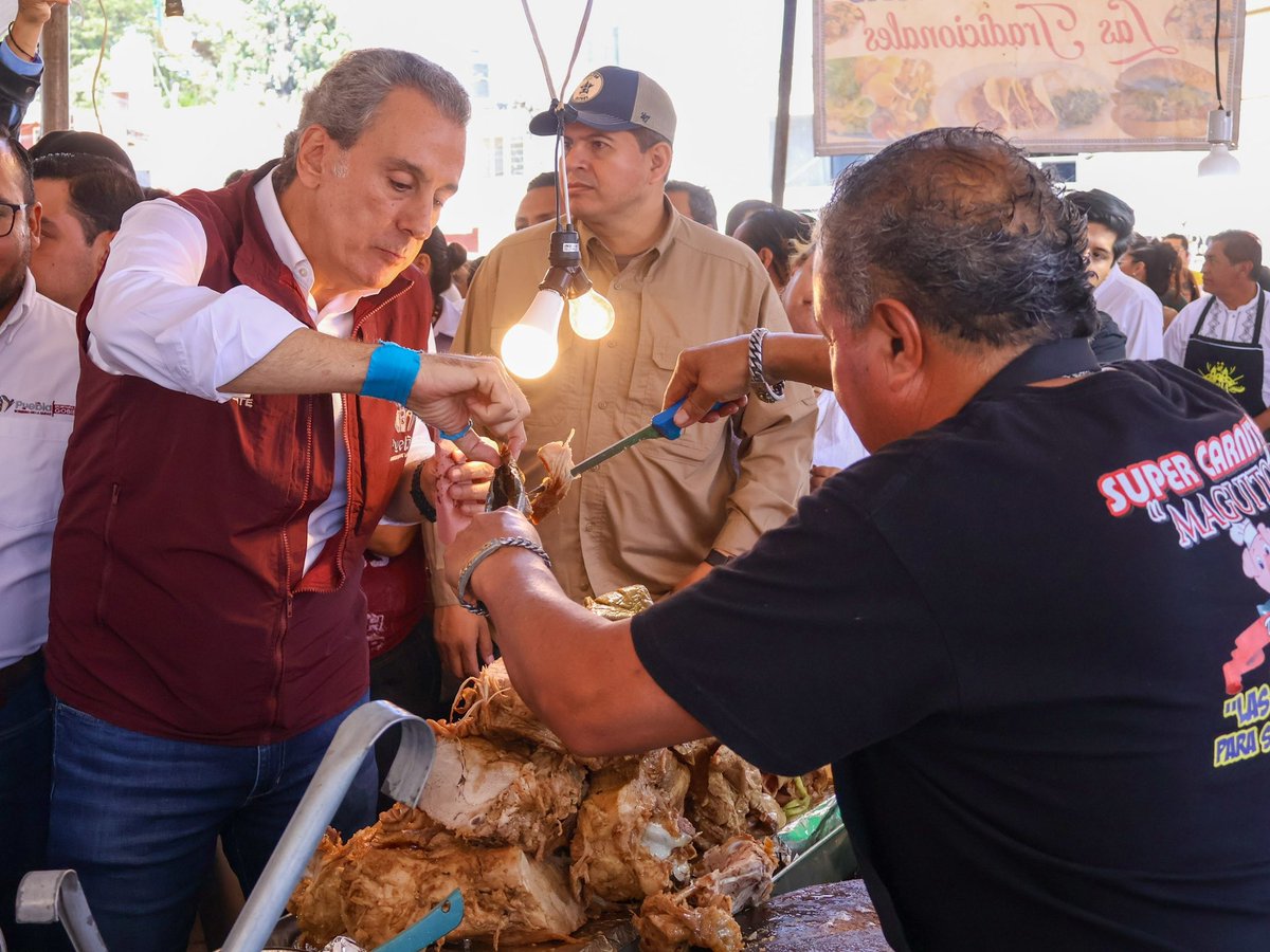 pepechedrauimx's tweet photo. 🥘 Hoy inauguramos la 5.ª edición del Festival de las Carnitas en la Junta Auxiliar de #SanFranciscoTotimehuacan.

Una celebración que reúne tradición, sabor y el trabajo de quienes, con su talento, mantienen viva una de las expresiones gastronómicas más representativas de nuestra ciudad.

Que sea un festival de mucho sabor. 🙌🏼