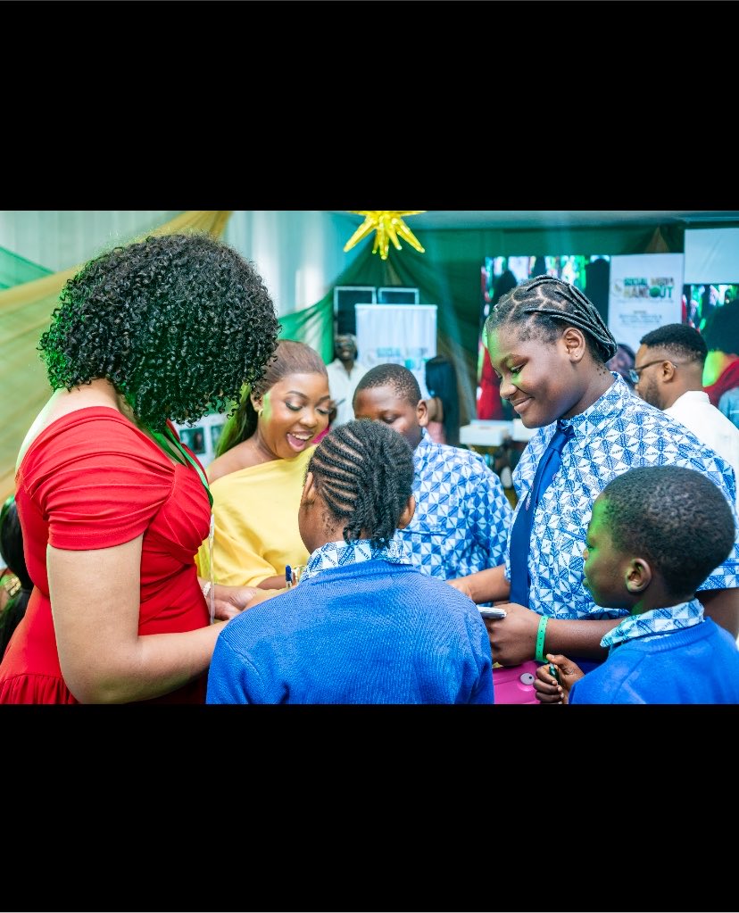 bsmhangout1's tweet photo. Beyond the event, the collaborations formed at the Bodex Social Media Hangout are paving the way for future the growth of the younger generation success.
#BodexExperience #Elmanicomio #FutureFocused #SuccessDriven https://t.co/bsQfjLHGKr