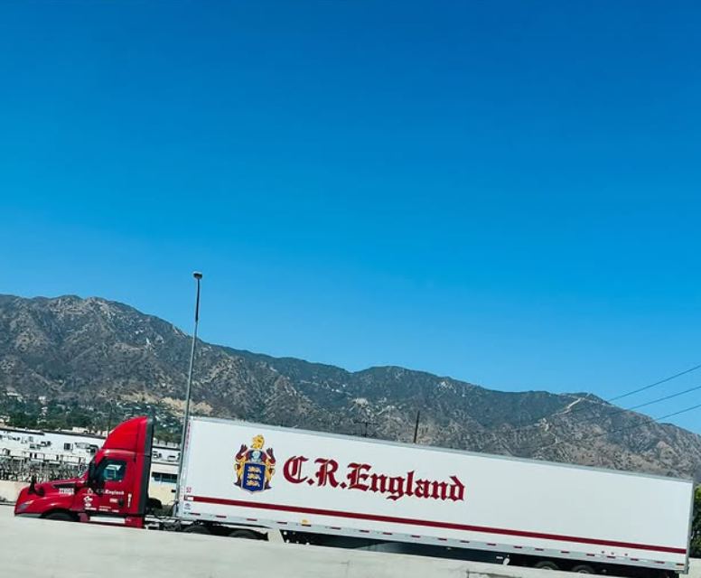 CREngland's tweet photo. We 💗 our followers online! 

Thanks to @sarastruckboyfriend for tagging us in this photo a few weeks ago. We can't help but look at those famous red trucks either! 🙌

#CREngland #DeliverExcellence https://t.co/ggvS7K14Eq