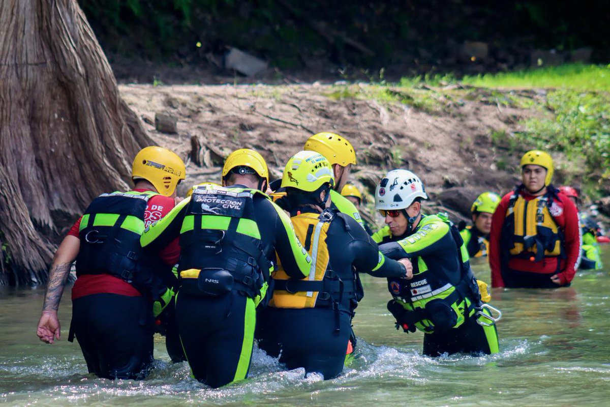 josedany79's tweet photo. @mpio_El_Marques Protección Civil El Marqués fortalece la capacitación para la atención de emergencias en cuerpos de agua https://t.co/0u3kHsHeHP https://t.co/72GQA7pyVZ