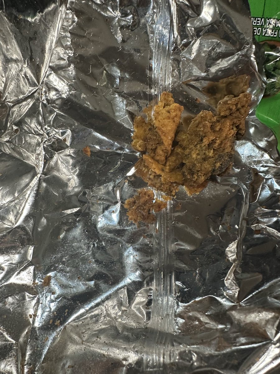 esttibaliz's tweet photo. Qué esto que me salió en mis papitas Tostitos?😩🤔 necesito una explicación parece un animal 😣 @Papas_Sabritas @Sabritas_mex @Tostitos_Mx @Tostitos https://t.co/4aCrPZyNcE
