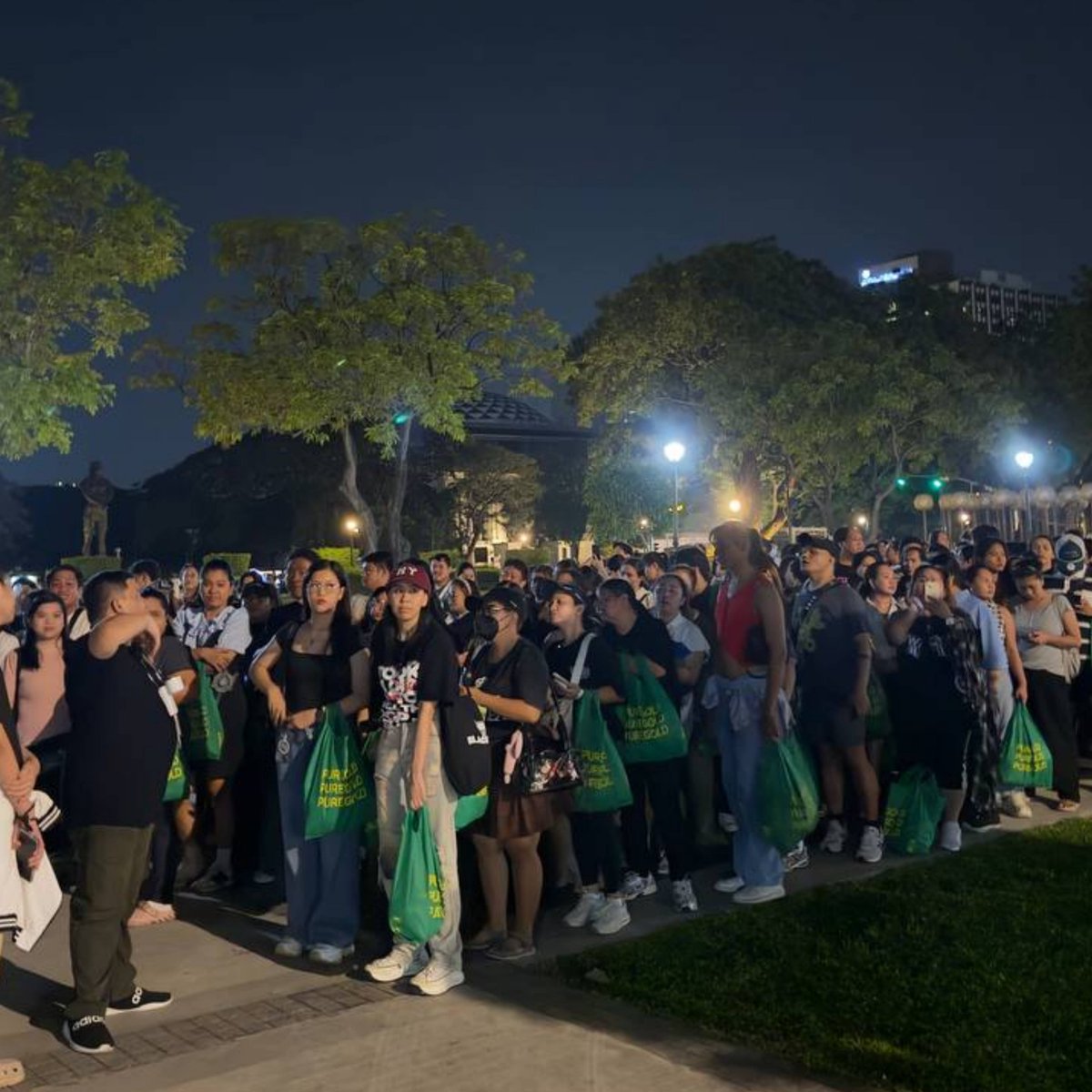 philconcerts's tweet photo. Salamat so much, mga ninang.

Overflowing with sponsors here at the Rizal Park Open Air Auditorium in Luneta, Manila, ahead of SB19’s historic Lollapalooza performance today in Chicago. https://t.co/hqxOR0MTZn