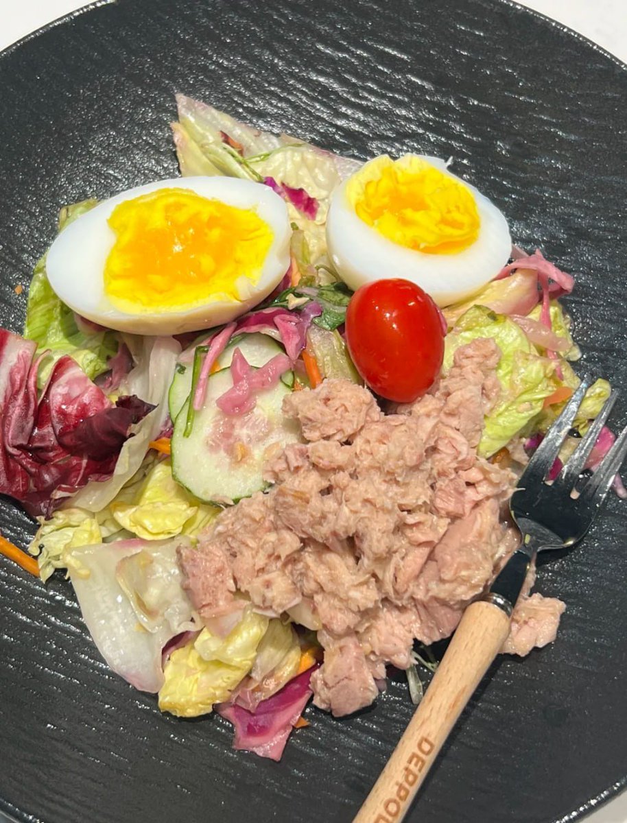 NoraMuller_'s tweet photo. I've been gradually adjusting my diet lately, trying to eat healthier. What do you usually eat for dinner? 😊 https://t.co/fsdKJeSKx6