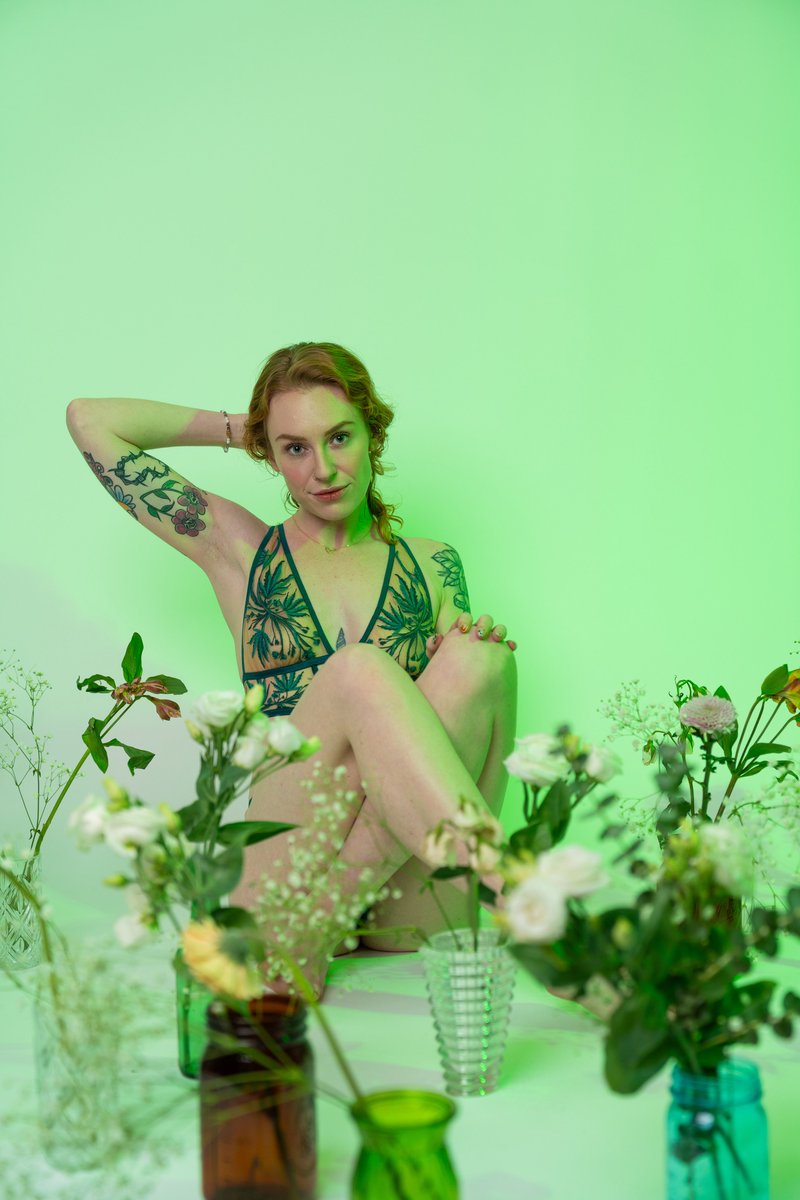 givetoginger's tweet photo. just realized these sets don’t fit anymore and seeing me in lingerie makes you so weak that YOU 🫵🏼 are going to buy me a new one! and luckily i just updated my @official_throne &amp; @youpay wishlists https://t.co/bZ8x3CNhaU