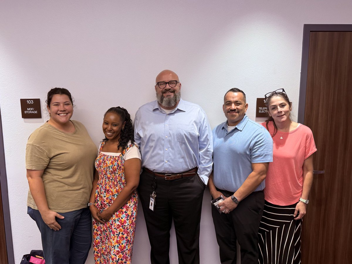 SamDockery's tweet photo. One of the best parts of being a principal is welcoming new educators to our school. Today we welcomed our newest teachers to Cibolo Valley ES. I’m excited to learn from them, support them, &amp; watch the incredible impact they’ll have on our students this year. https://t.co/BxYRJmPEWh