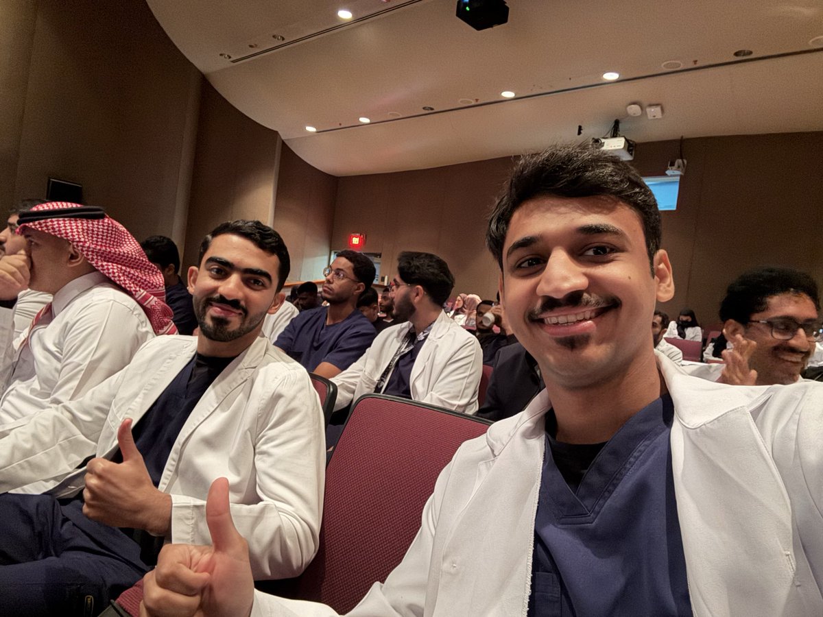 F_Aloraifi's tweet photo. الحمدلله أتممت تدريبي الصيفي في مستشفى جونز هوبكنز، أحد أبرز وأعرق المستشفيات في العالم.

كانت تجربة ثرية تعلمت خلالها الكثير، واكتسبت خبرات ومعارف مع نخبة متميزة من الاطباء. وأسأل الله أن تكون بداية لخطوات أكبر في المستقبل https://t.co/Vvt5YJAi0h