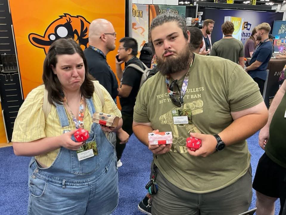 MimicDice's tweet photo. MORE ONES! Man, how is this even possible! Enjoy your Hedgehog and Fish dorrrrks! #gencon https://t.co/UhtrZWaFaM
