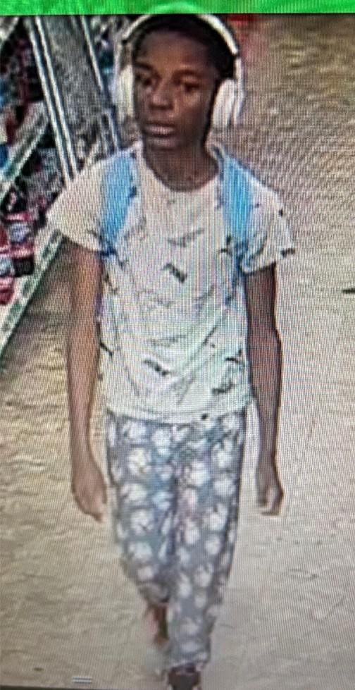 FairfaxCountyPD's tweet photo. Missing: 12-year-old Michael Morgan was last seen on July 30 at 11:30a.m. in the 13600 block of Route 50 in Chantilly. He is 4’05”, 60lbs, with black hair and brown eyes. Last seen wearing a white t-shirt with dinosaur prints, gray pajama pants with white clouds. (1/2) https://t.co/2Wkwbjw7Rz