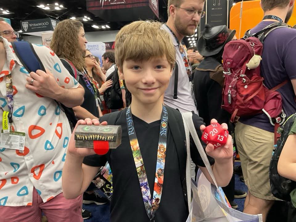 MimicDice's tweet photo. Alright, so this kid knew how to roll (finally) and crushed with a 20, and got a special resin set. Good job! (At least SOMEONE can roll!) https://t.co/MQddELFg9k