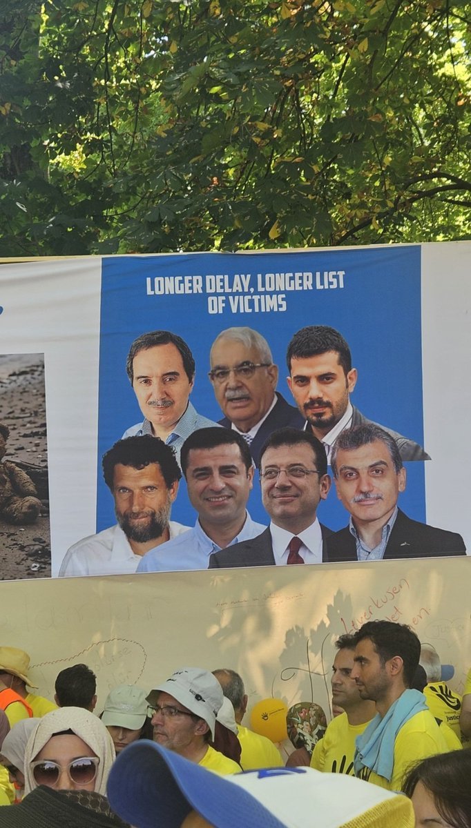 Lotus454535's tweet photo. #HerkesİçinAdalet 
Herkes için adalet istemek insani bir vazife 
Masumların kurtulması adına mücadele etmek insani bir vazife.. https://t.co/mfktecwF3q