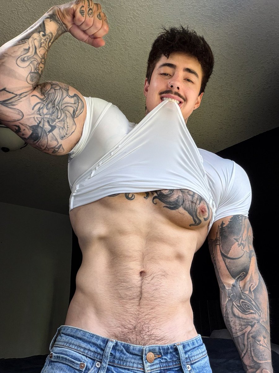 JakipzSFW's tweet photo. Do you think we would get along 🤔? https://t.co/pQ2lq6NZ6h