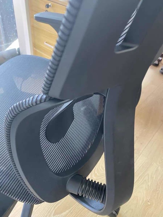 BarrierSecond's tweet photo. [桌面整理术get！一把舒适椅+一个规整收纳盒，把工作的仪式感拉满]， https://t.co/o1YfU3xIyk