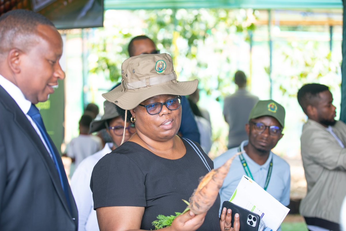 RwandaAgri's tweet photo. Earlier today, Hon. Minister of State @solangeuwituze visited #RwandaAgriShow2026 at Mulindi Show Ground, Kigali, where she toured exhibition stands and engaged with exhibitors showcasing innovative technologies, products, and services that are contributing to the transformation of Rwanda's agriculture and livestock sector.

She reaffirmed the Government's commitment to promoting innovation and fostering partnerships that accelerate sustainable agricultural transformation and improve farmers' livelihoods.

#RwandaAgriShow2026