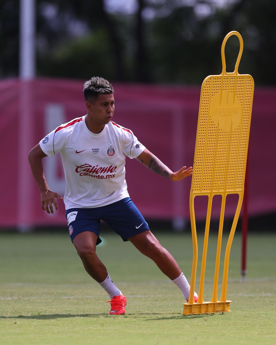CHIVAS tweet media