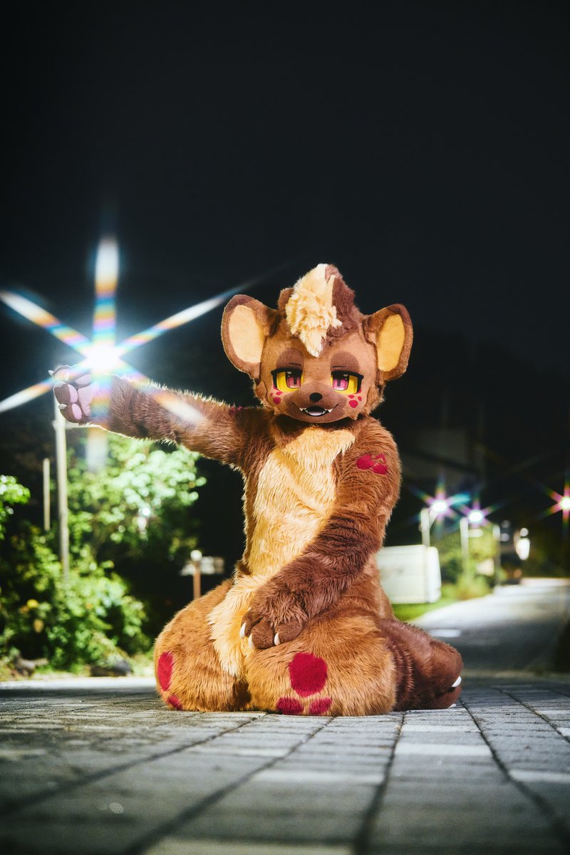 Yeen_Nytro's tweet photo. #FursuitFriday #Fursuit 
#SKB
#サマーケモブリーズ 
#썸머케모브리즈

이번 여름동안 겪은 친구들과의 아름다운 기억이 이 빛처럼 계속 밝게 빛나기를 ✨

📸 : @mano_4171 🍟 https://t.co/dZctJSwd61