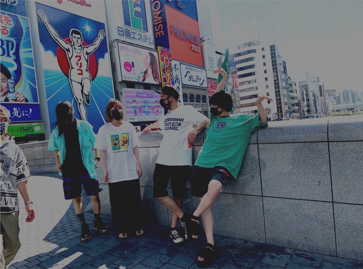 tanoshiine_06's tweet photo. NEEを結成して9年が経ちました。
昨日まで記念日を忘れてました(ライブのmcで気がついた)
もうそれだけ私の中で当たり前の存在ってことです。私はNEEで、NEEのかほ。
それが何より幸せです https://t.co/2aiVdDzSSR