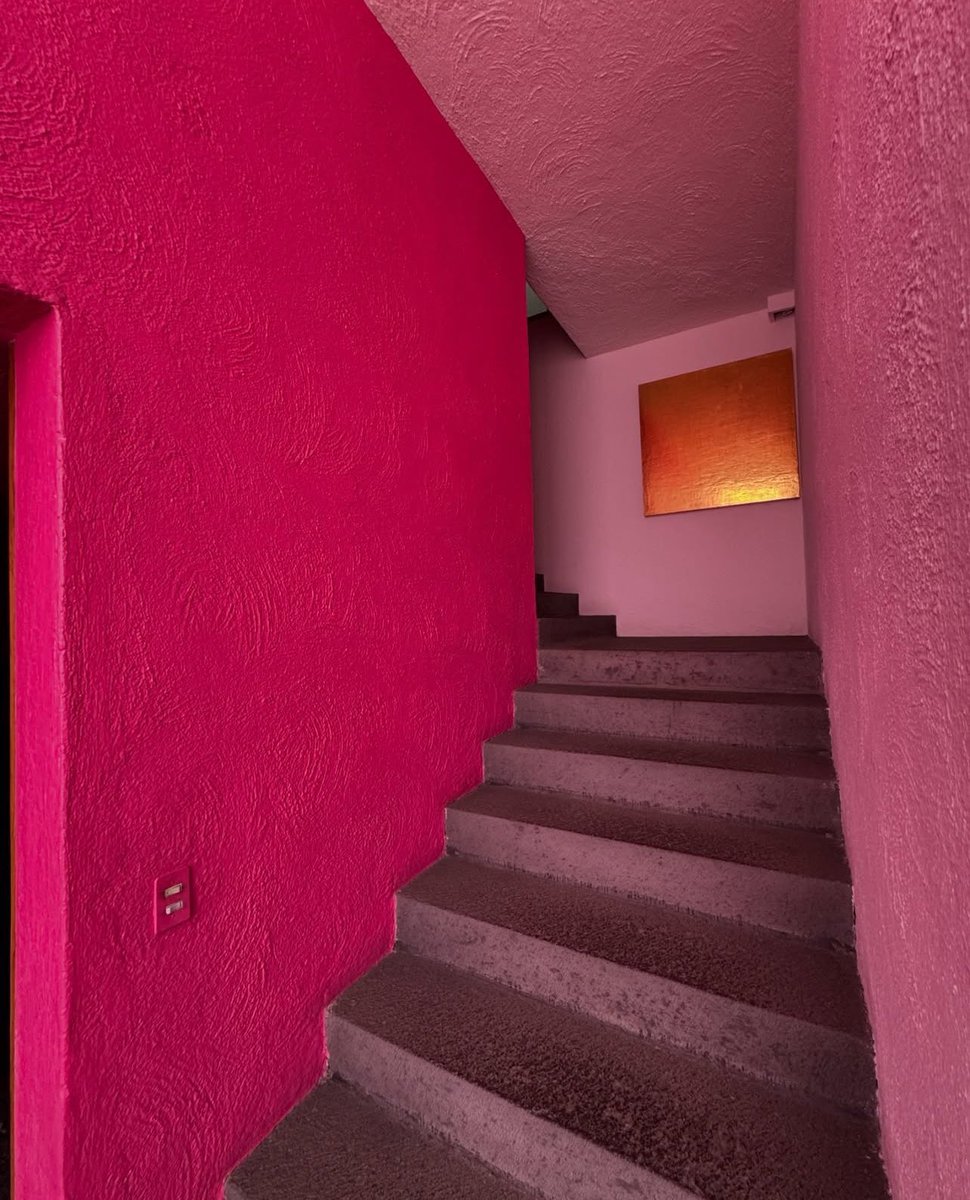 hectorvelazhv's tweet photo. La obra poco visitada de Luis Barragán, casi secreta en Chimalistac, San Ángel: la Casa Gálvez, una joya de la arquitectura mexicana. https://t.co/3tmn3QOi4V