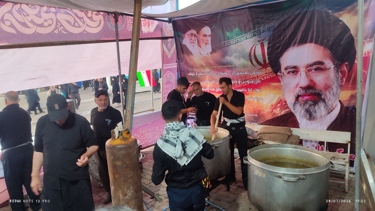 huzzhin_1717's tweet photo. موکب‌های مرزی، اولین پاسگاه‌های عشق‌ورزی به زائران هستند. خادمانی که شبانه‌روز در این مسیر خدمت می‌کنند، مصداق واقعی فرهنگ جهادی و ایثارگری‌اند.

#یا_لثارات_الحسین
#پناه_ایران https://t.co/gqhgfDhEyF