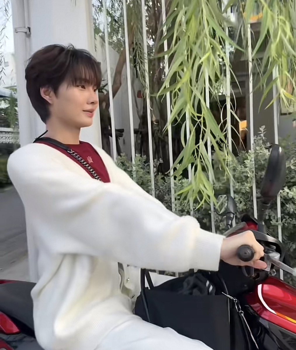 bwithknp's tweet photo. ไปไสน้อคนงาม https://t.co/ZSpRYYqzRF