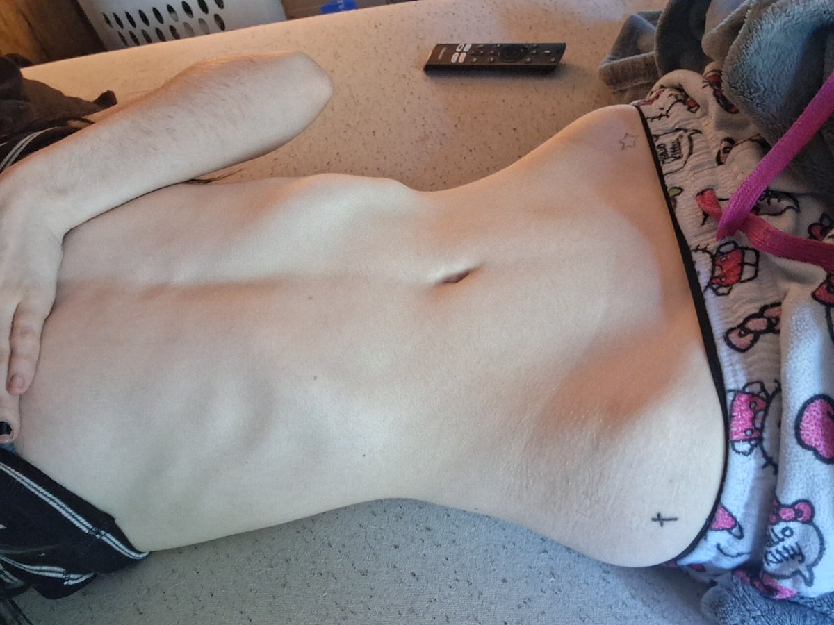 viluvskats's tweet photo. this is the skinniest ive been in monthssss omg #edtwt https://t.co/7s6JK4LmrP