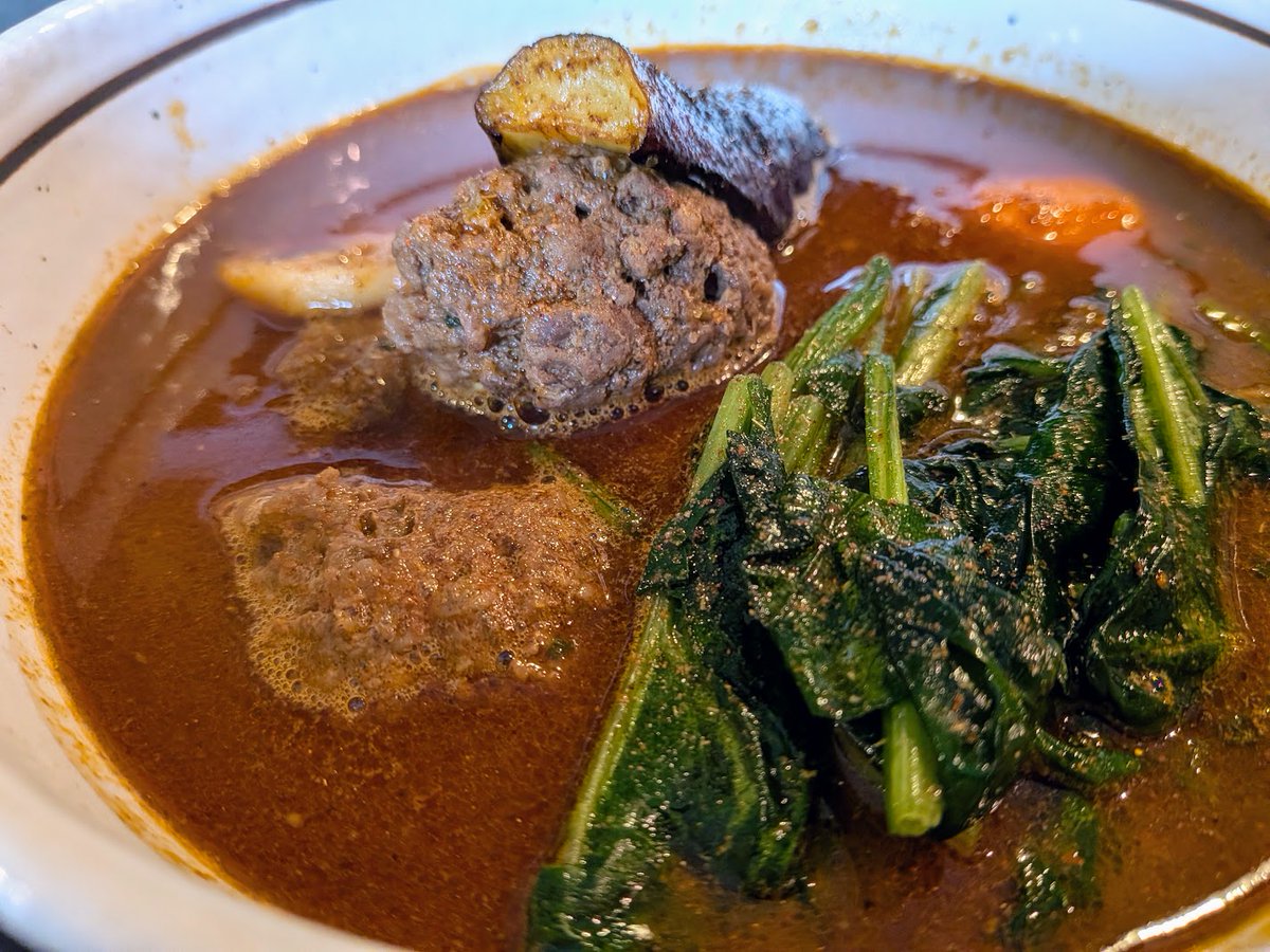 echigoya_pop's tweet photo. 電車通り中央区役所前近くの
暁さん、
ぎりぎりラムコフタカレー頂けた！

週4営業かつ、スープ切れで夜は営業しないことも多いので運が良かった！ https://t.co/mC261sML54