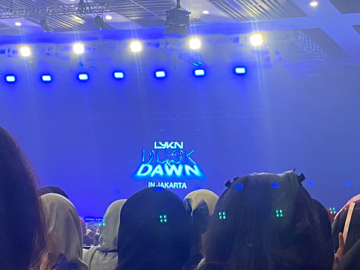 thisice_aydin's tweet photo. memories🐺🤍
#LYKNDuskAndDownxJakarta https://t.co/NcUeCZlrt8