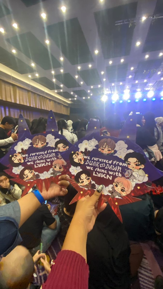 thisice_aydin's tweet photo. memories🐺🤍
#LYKNDuskAndDownxJakarta https://t.co/NcUeCZlrt8