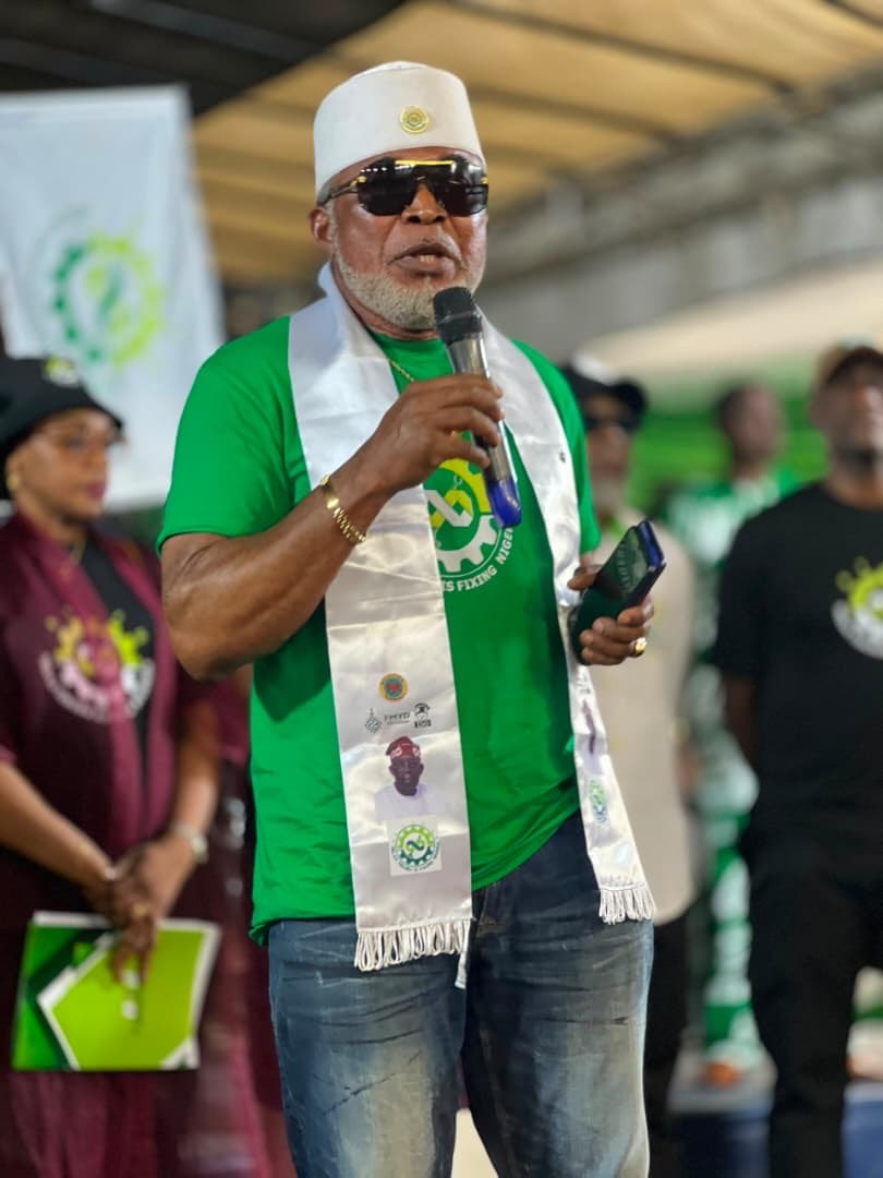 omo_olobikan's tweet photo. Zack Orji Live at
#SNGOSCEONationalWorkshop https://t.co/GkEP5PDihc
