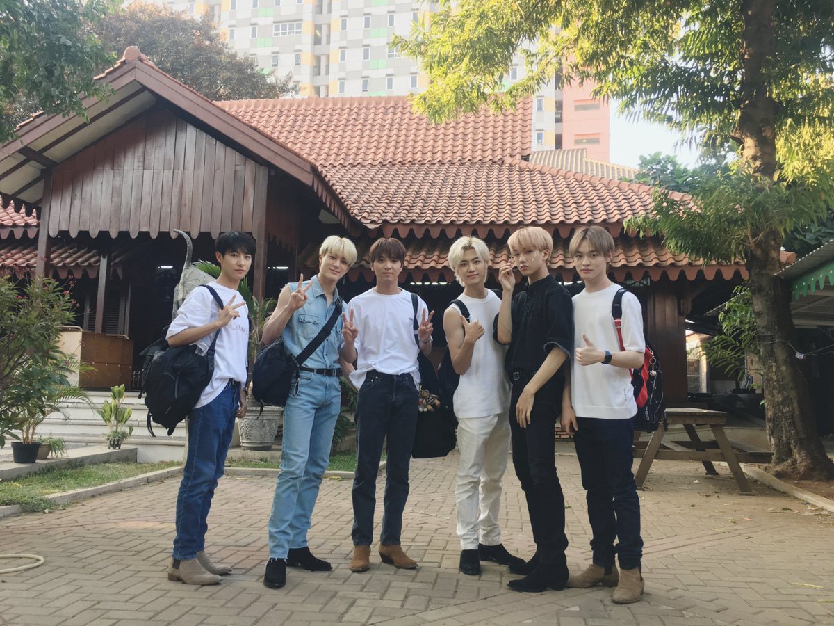 its7dream's tweet photo. remember when teenage nct dream went to indonesia https://t.co/qxyn157xuV