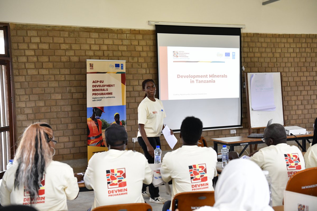 DevelopmentMin's tweet photo. Bringing together participants from Tanzania, Zambia and Uganda with trainers and technical experts from Cameroon and Nigeria, the training will build practical skills in low-carbon building materials, including stabilized earth bricks, and encourage regional knowledge exchange. https://t.co/qp9Xp6Z13W