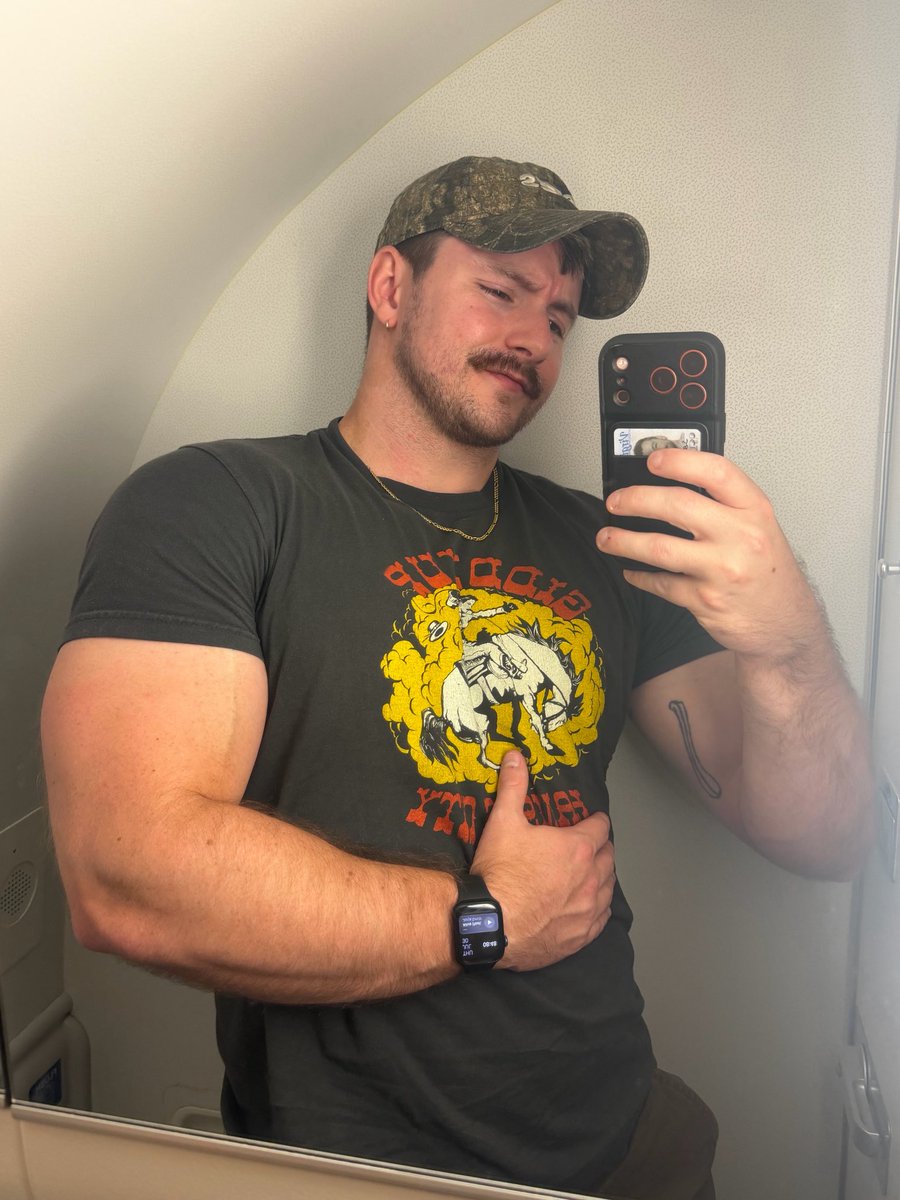 Sam tweet media