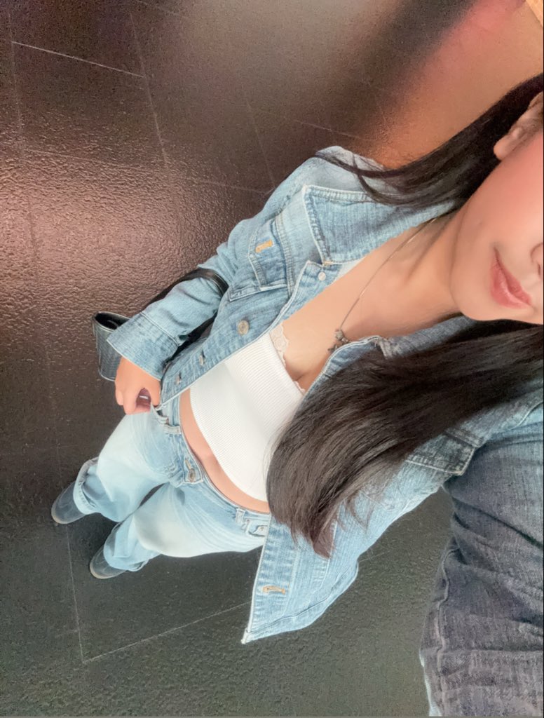 baiileysbae's tweet photo. i love denim on denim &amp; yoguchi U GUYS SHOULD TRY!! https://t.co/or9JbDZz8s